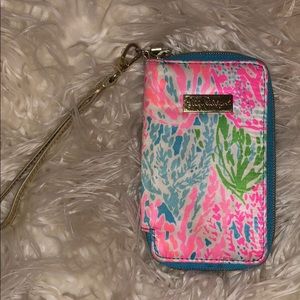 Lily Pulitzer Tiki Palm iPhone 6, 7, or 8 wristlet